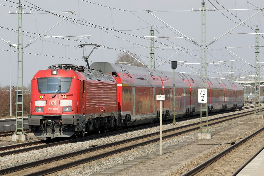 DB 102 001