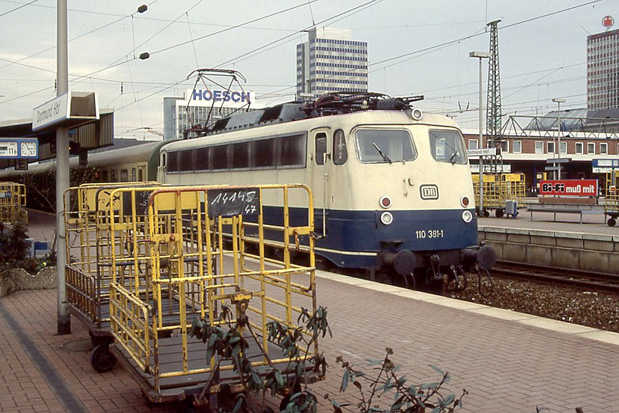 DB 110 381-1