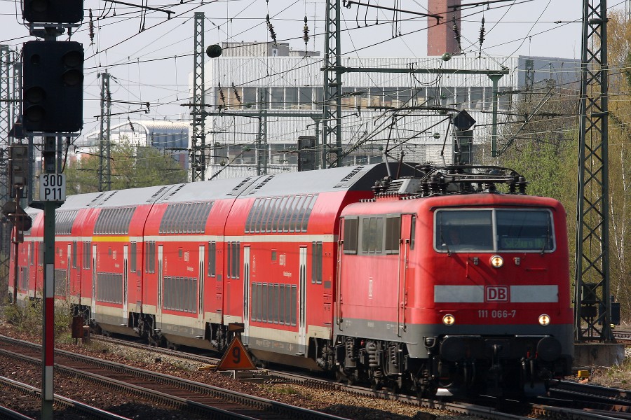 DB 111 066