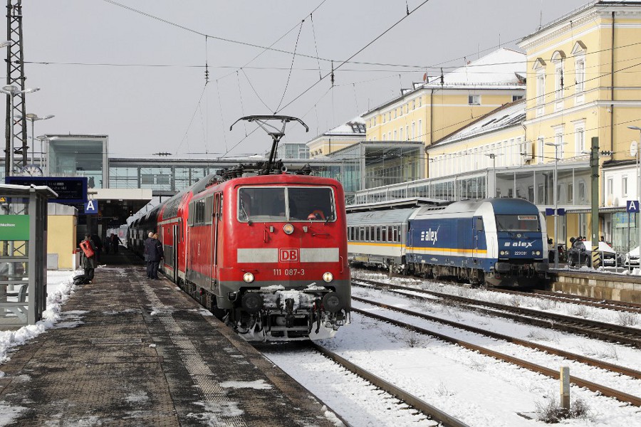 DB 111 087