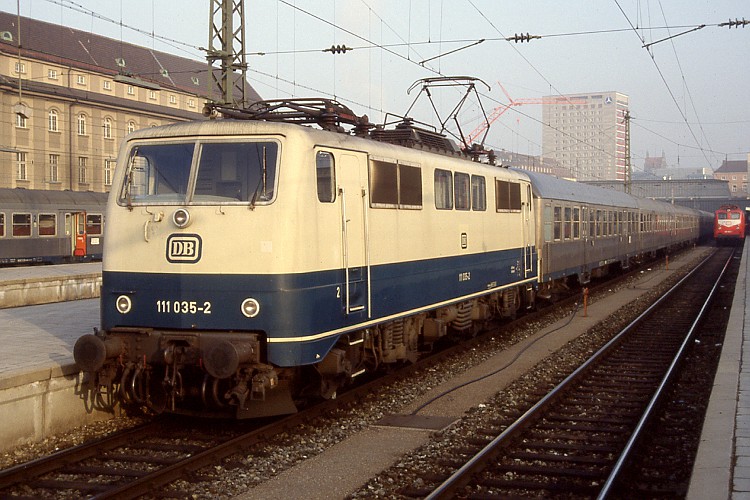 DB 111 035-2