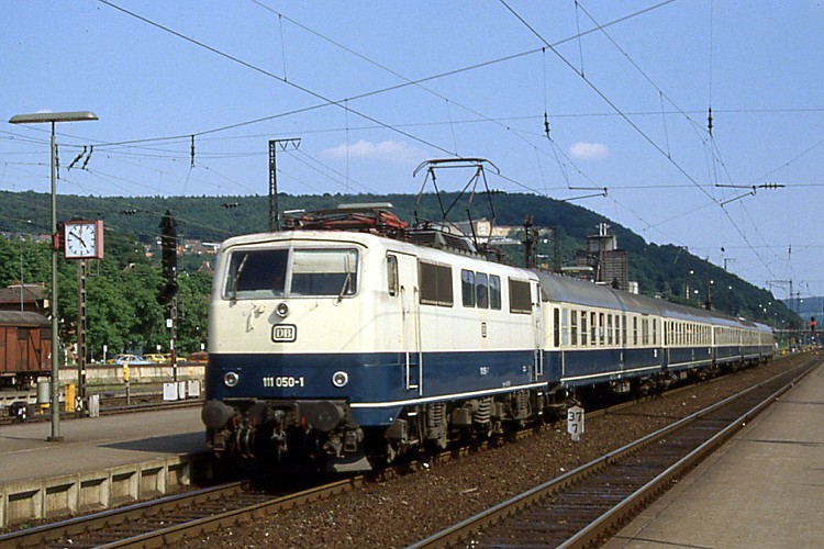 DB 111 050-1