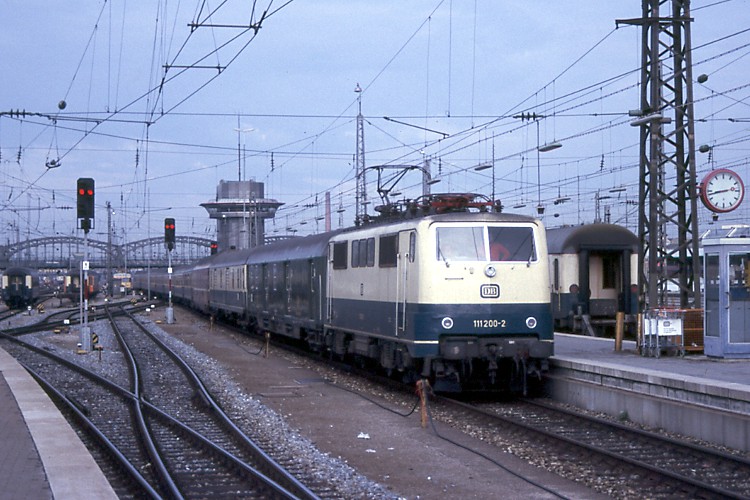 DB 111 200-2