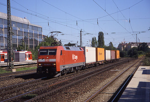 DB 152 008-9