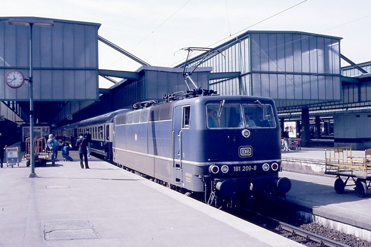 DB 181 209-8