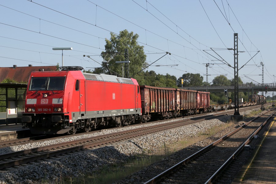 DB 185 382-9