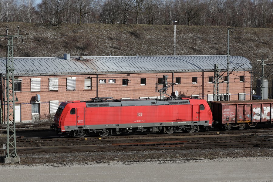 DB 185 238