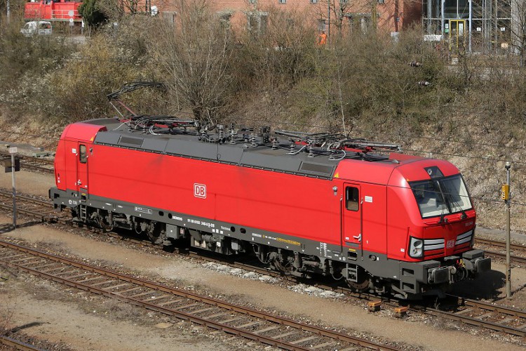DB 193 348