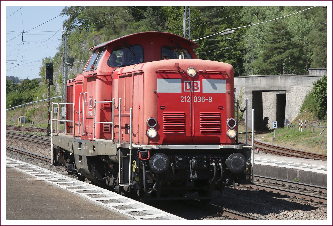 212 036
