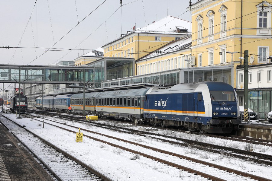 DB 223 081