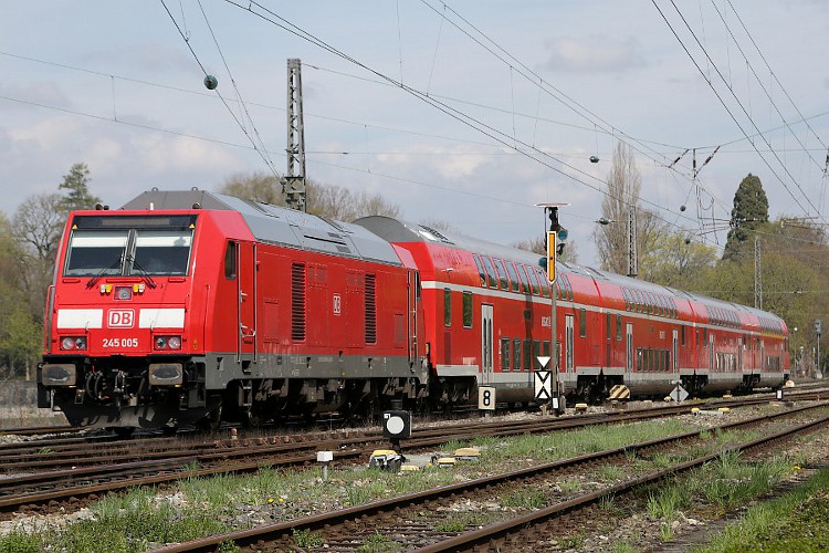 DB 245 005