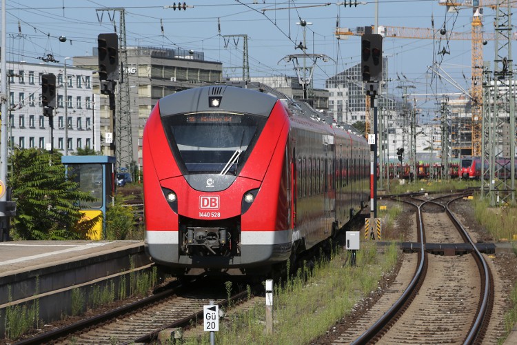 DB 1440 528 ff