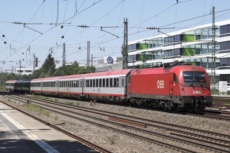ÖBB 1216 009, EC87