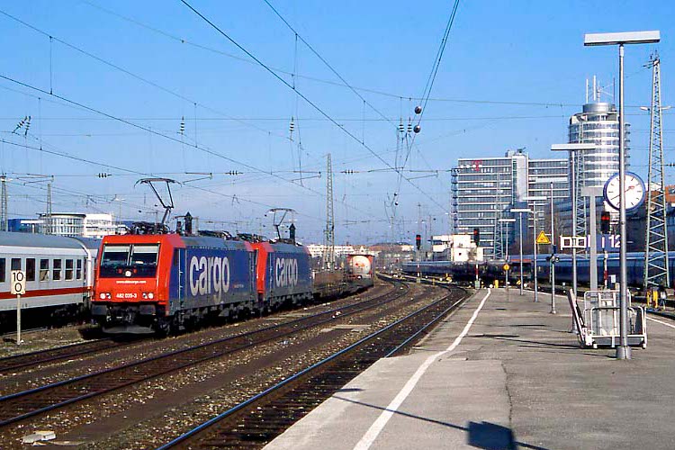 SBB Cargo Re 482 035 und 482 049