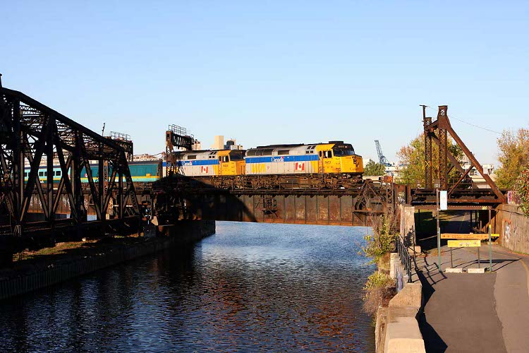 Canada VIA 6453 und 6426