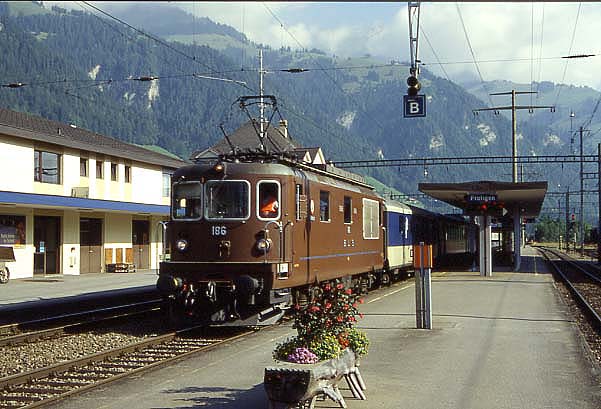 BLS Re 4/4 186